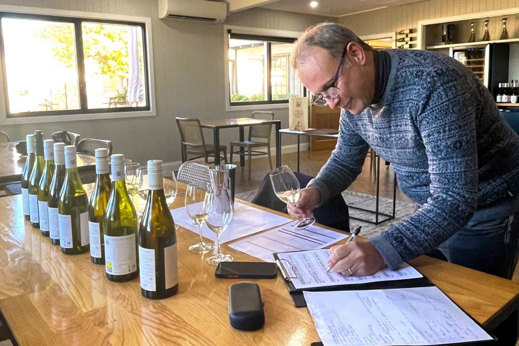 Dr Ron Georgiou – Masters of Wine - Wine Tasting Hunter Valley